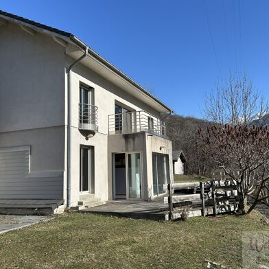 Maison 4 pièces 396000 €