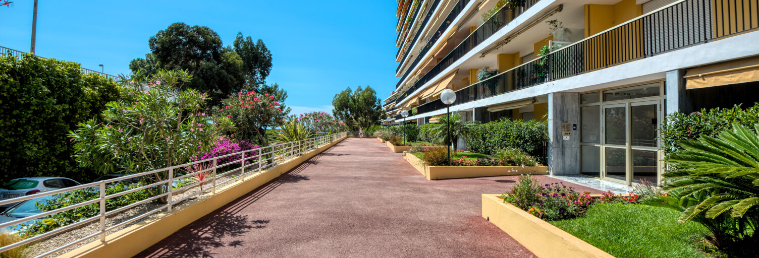 Bureau 7 Pièces 200 m² à vendre à Nice (06200)