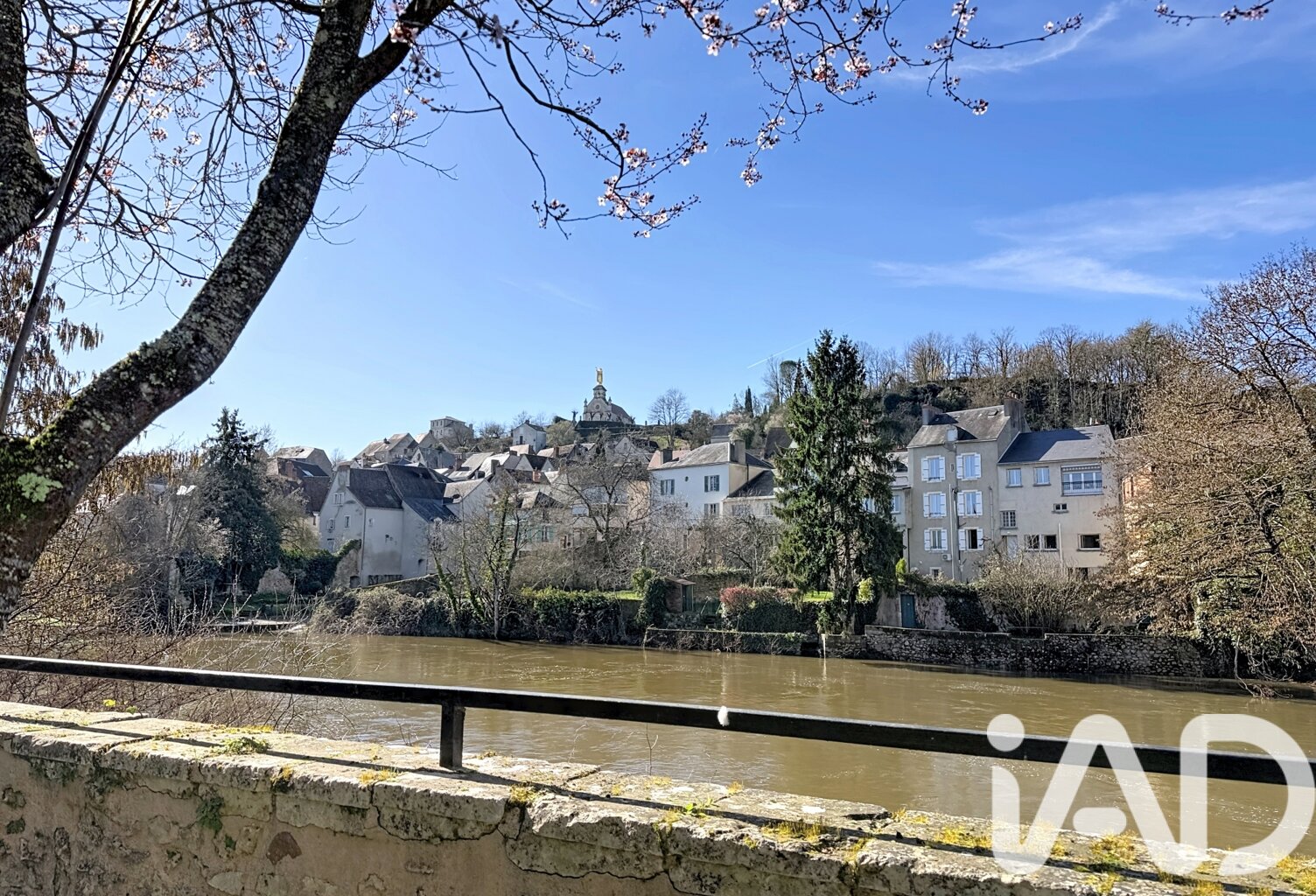 Vente Immeuble 410 m&sup2; — photo 1