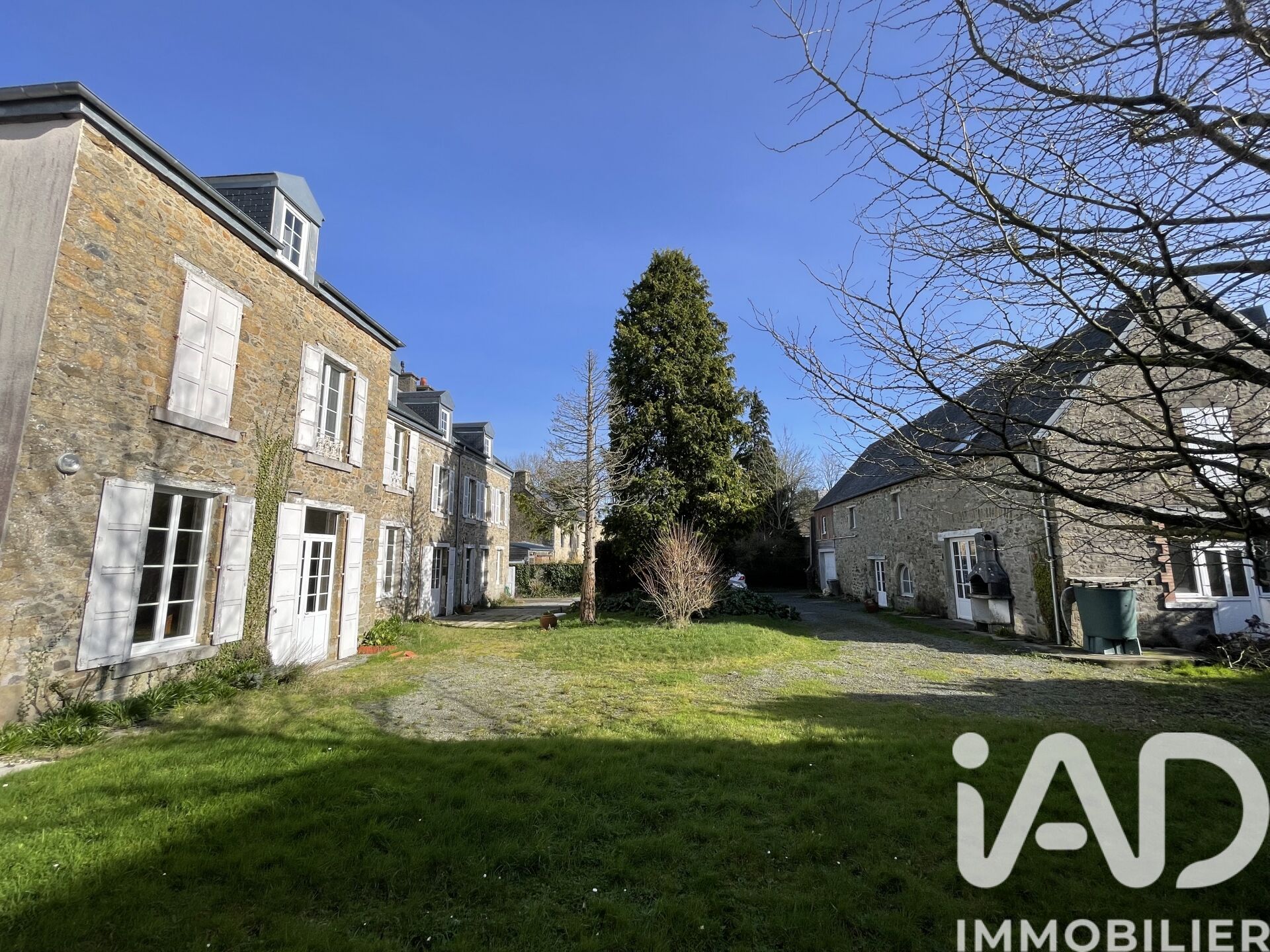 Vente Maison/villa 8 pièces - Photo 2