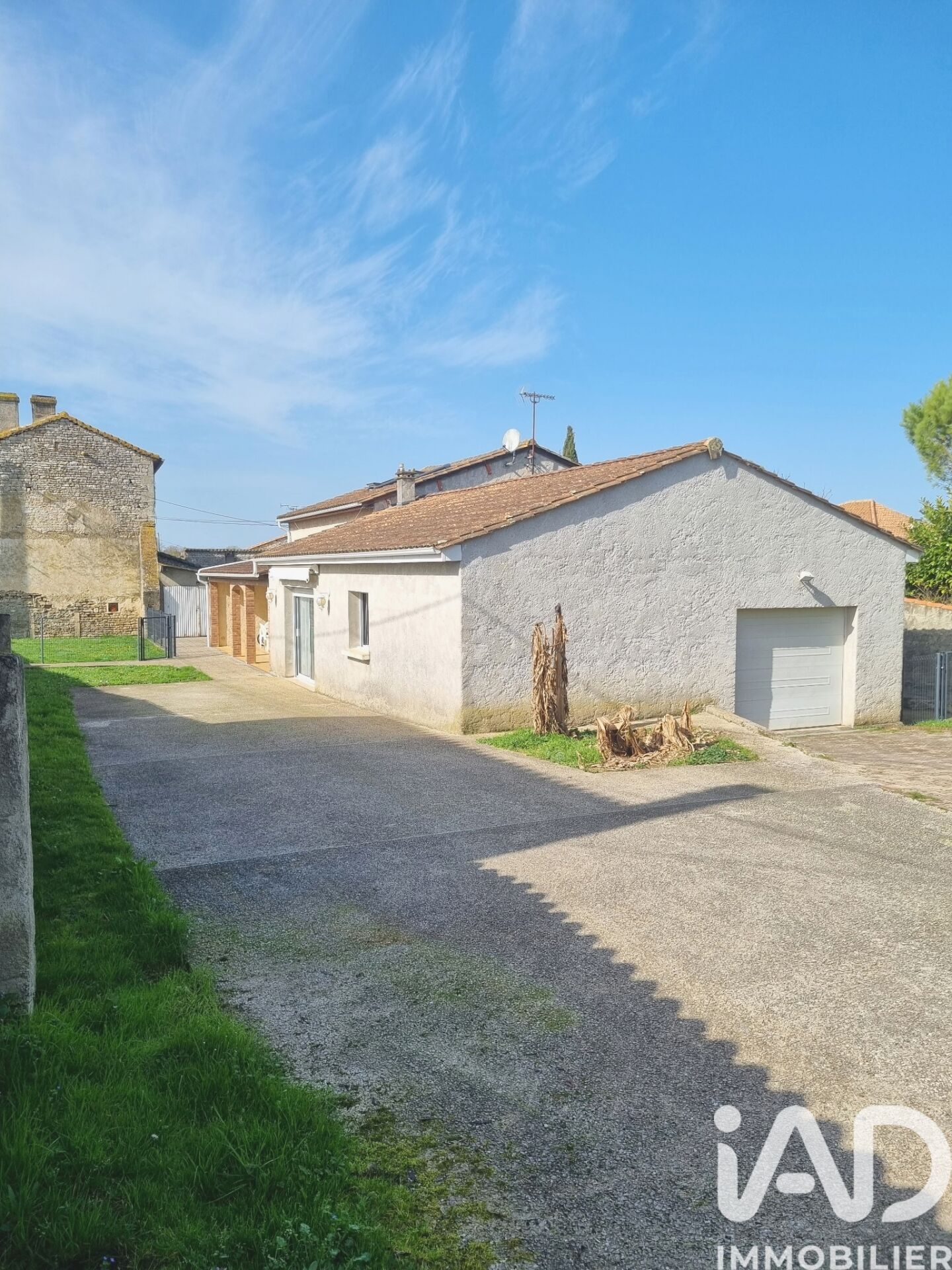 Champniers - 180m² - 8p. - 6ch.