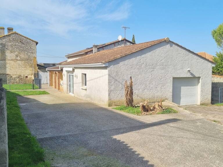 Vente Maison/villa 8 pièces — photo 1