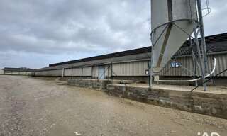 Commerce  2250 m² à vendre à Dangé-Saint-Romain (86220)
