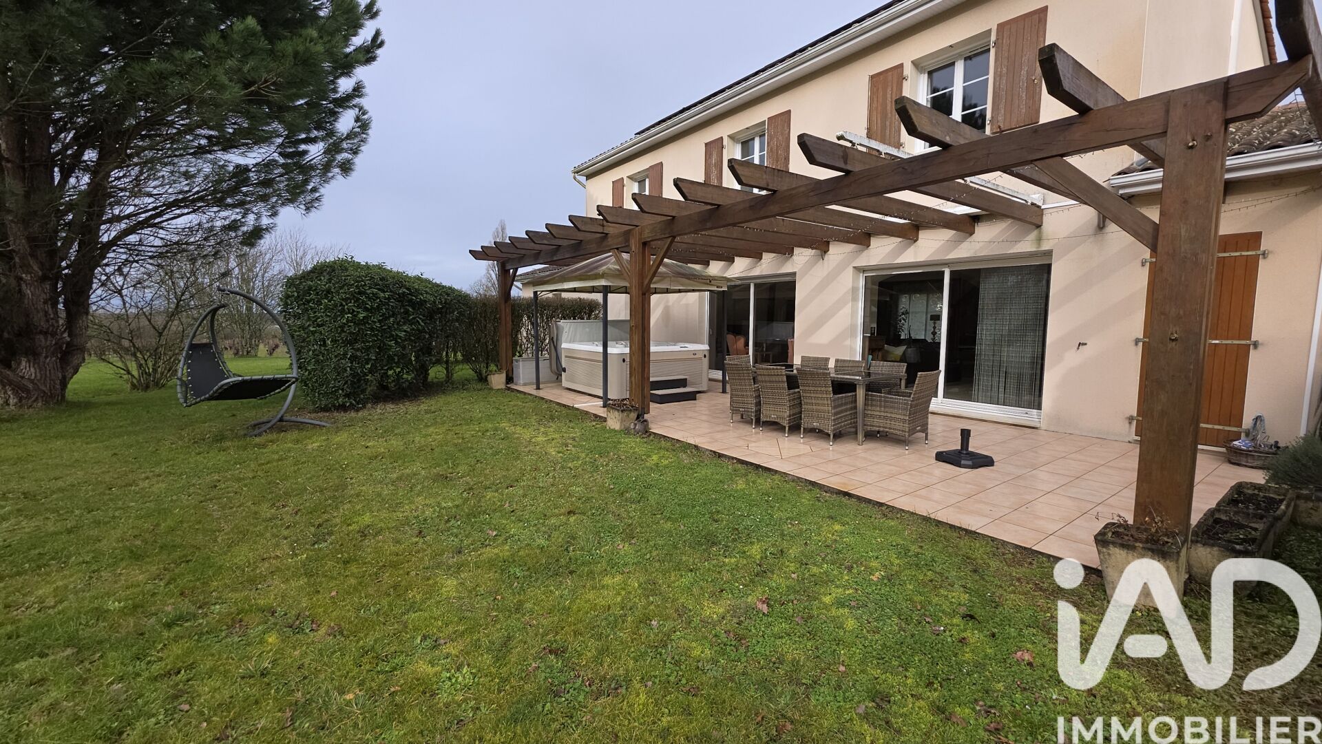 Vente Maison/villa 9 pièces - Photo 2