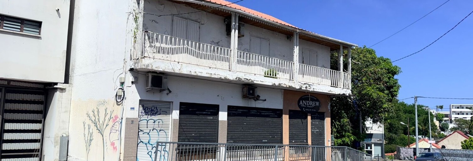 Immeuble  300 m² à vendre à Saint-Pierre (97410)