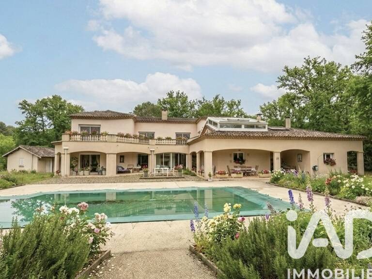 Vente Maison/villa 8 pièces — photo 1