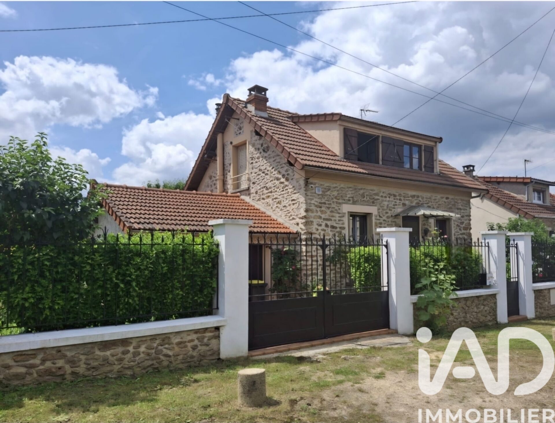 Corbeil-Essonnes - 84m² - 4p. - 2ch.