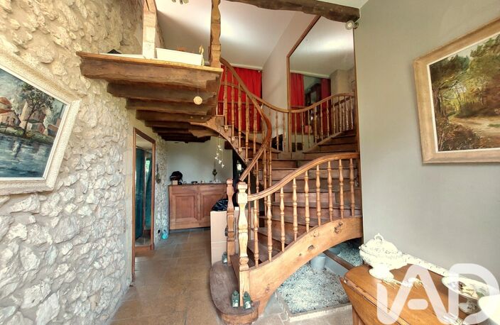 Vente Maison/villa 9 pièces — photo 3