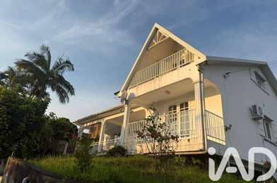 Maison 6 pièces 2300 €