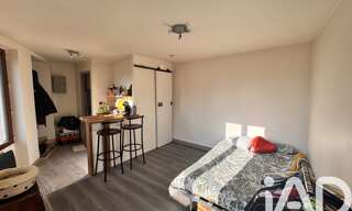 Appartement 1 Pièce 17 m² à vendre à Mandres-les-Roses (94520)