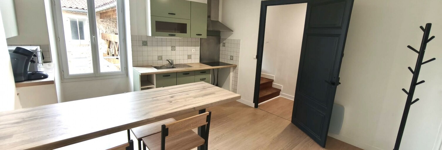 Immeuble  96 m² à vendre à Montguyon (17270)