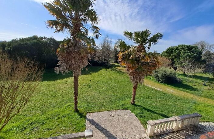 GRANDE MAISON STYLE  ANDALOUSE A RENOVER AVEC SON PARC — photo 2