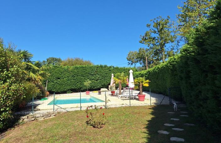 Bel ensemble immobilier avec 1 gite ou maison d'amis, piscine, au calme et sans vis à vis — photo 2