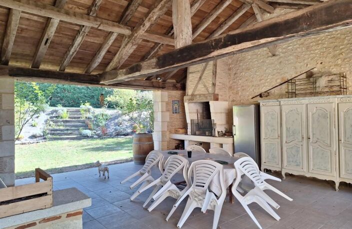 Bel ensemble immobilier avec 1 gite ou maison d'amis, piscine, au calme et sans vis à vis — photo 4
