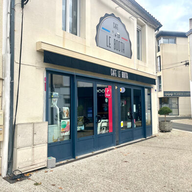 Commerce 7 pièces 94000 €