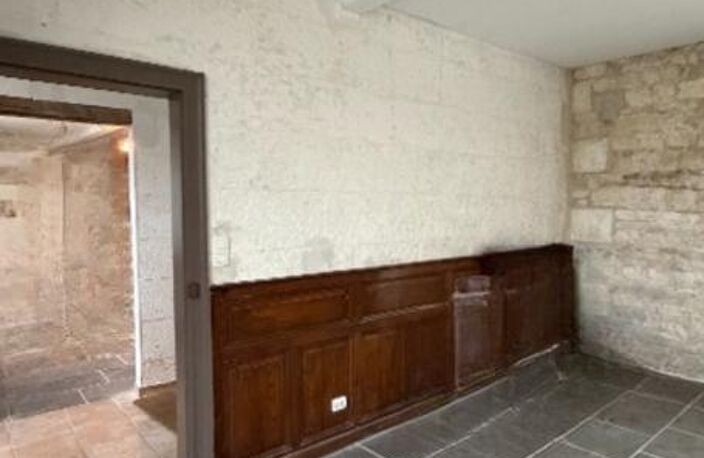 Agris. Maison de 300 m² à finir de rénover — photo 3