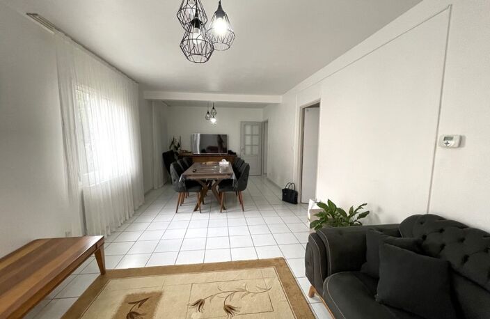 Maison 88 m² vendue avec locataire en place – 3 chambres, garage et jardin — photo 2