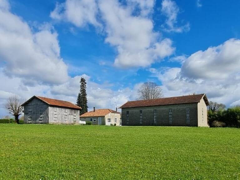 CORPS DE FERME EN PIERRE A PENNE D'AGENAIS (47) — photo 1