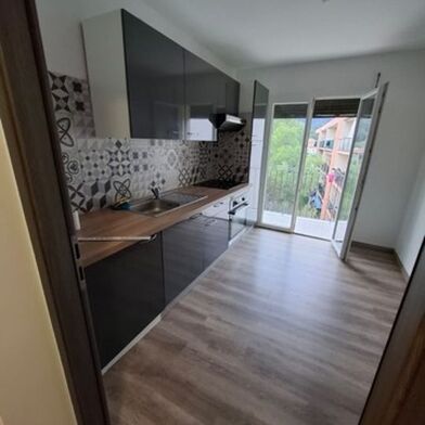 Appartement 3 pièces 750 €