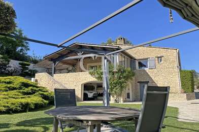 Maison 6 pièces 736000 €