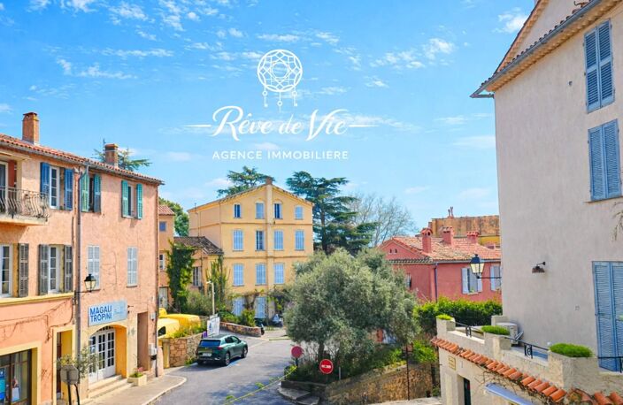 LUMINEUX 2 PIÈCES DE 42 M² AU CŒUR DU VILLAGE DE BORMES-LES-MIMO — photo 2