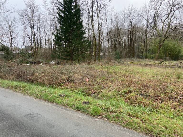 Terrain à bâtir à Eysines (33320) — photo 1