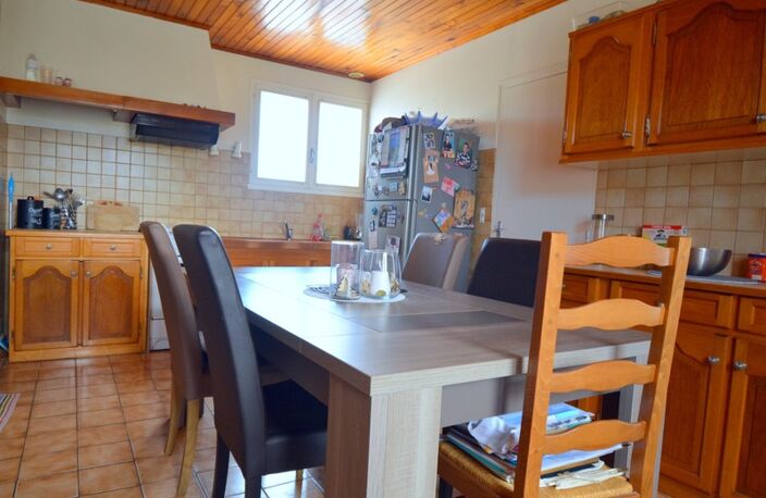 Dpt Charente Maritime (17), Ile d'Oléron, à vendre SAINT GEORGES D'OLERON maison P5, terrain 617 m² — photo 5