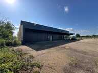 Dpt Saône et Loire (71), à vendre VITRY EN CHAROLLAIS Local commercial de 975m2 toitures et nombreux travaux suite sinistre grêle 06/2022 — photo 4