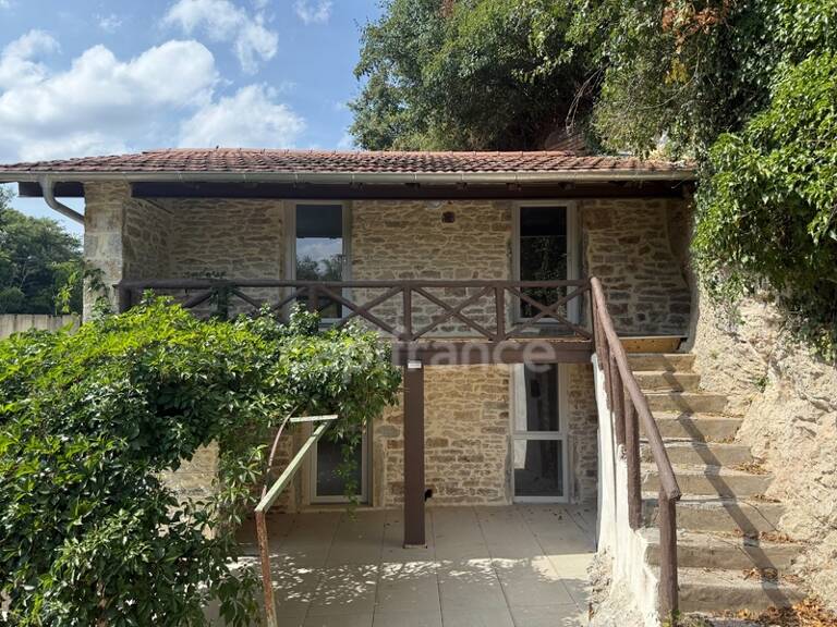 Berzé-la-Ville – Maison troglodyte avec grotte naturelle, charme brut et rénovation moderne — photo 1