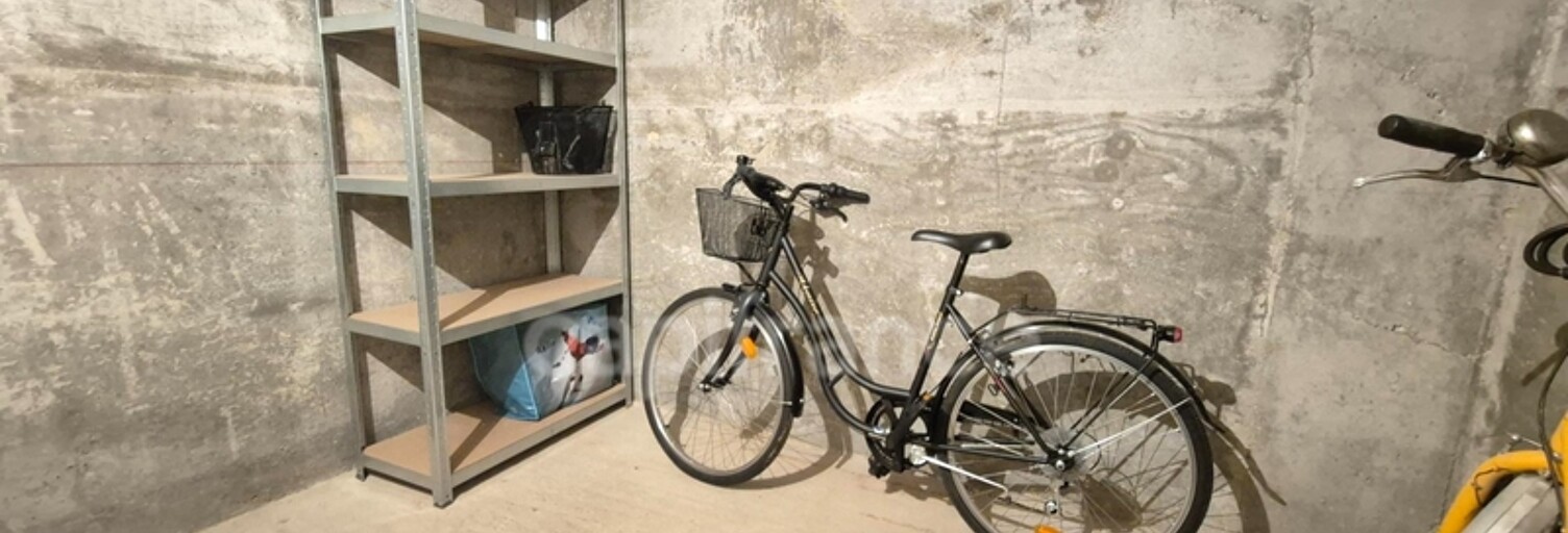 Local industriel 1 Pièce 18 m² à vendre à Royan (17200)