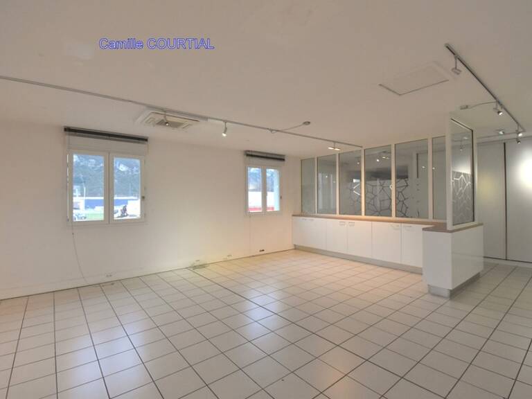 Bureau à vendre GUILHERAND GRANGES (07) — photo 1