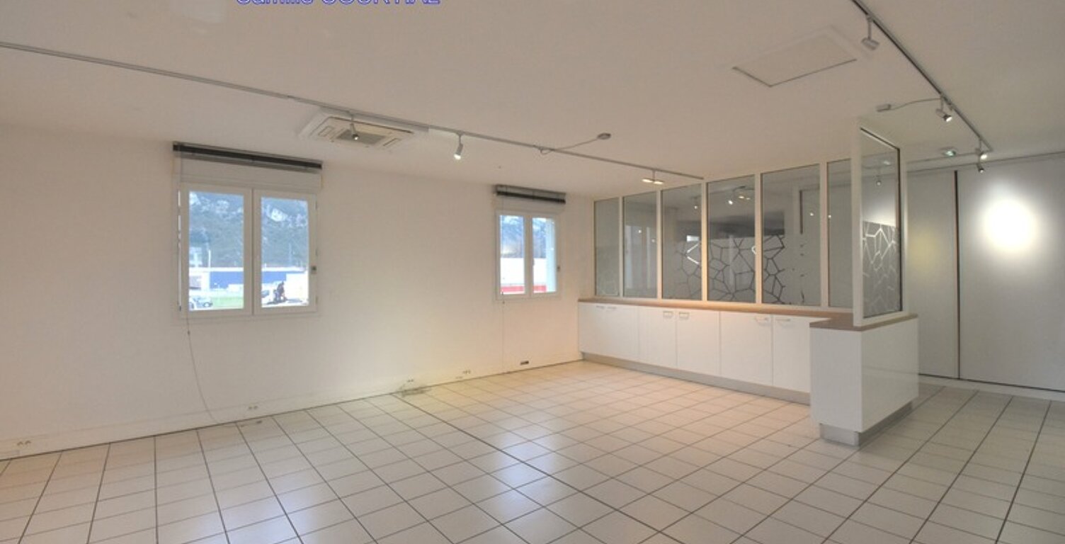 Bureau à vendre GUILHERAND GRANGES (07) — photo 1