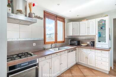 Appartement 4 pièces 230000 €