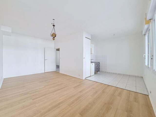 Appartement À Vendre — photo du bien