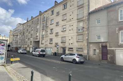 Appartement 4 pièces 985 €