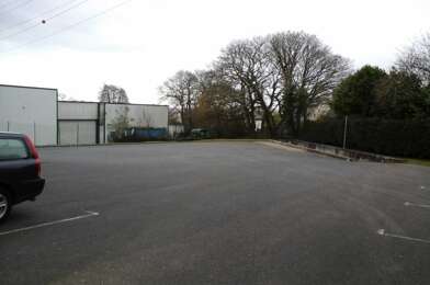 Local industriel  7503 €