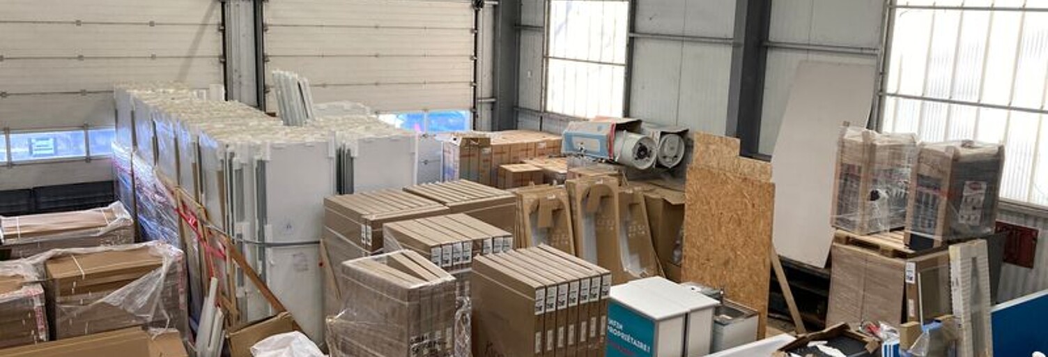 Local industriel  1130 m² à louer à Gouesnou (29850)