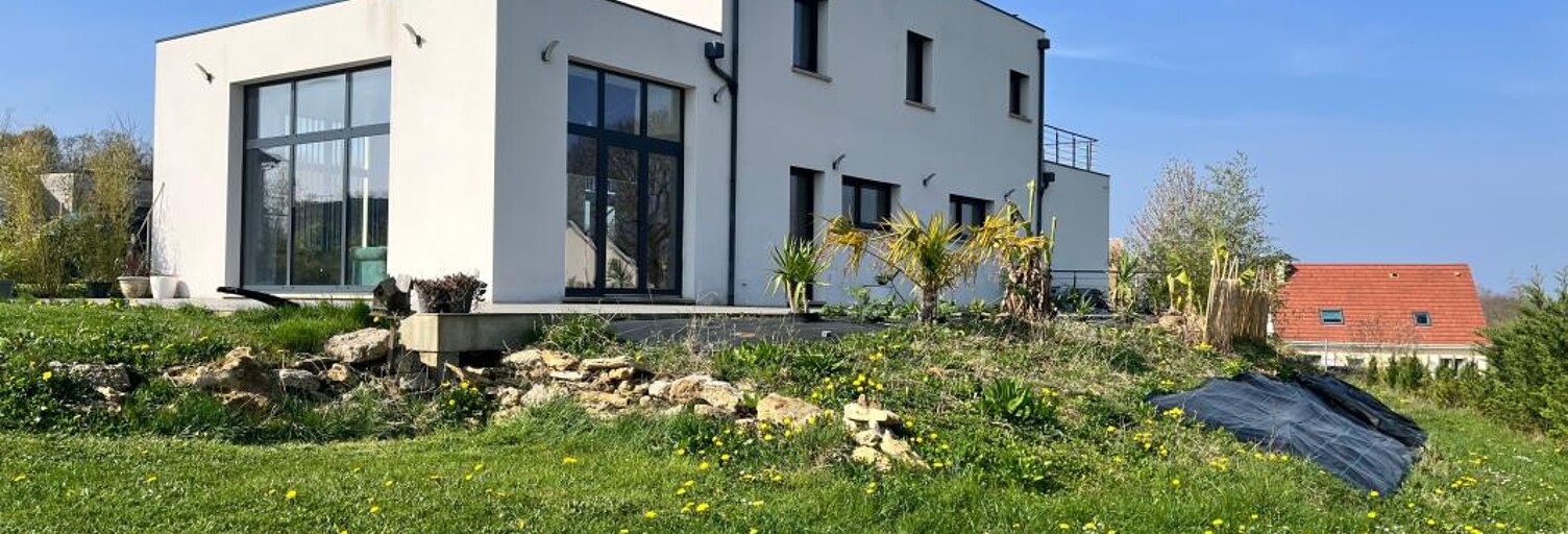 Maison 6 Pièces 170 m² à vendre à Saint-Pierre-la-Garenne (27600)