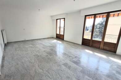 Appartement 2 pièces 820 €