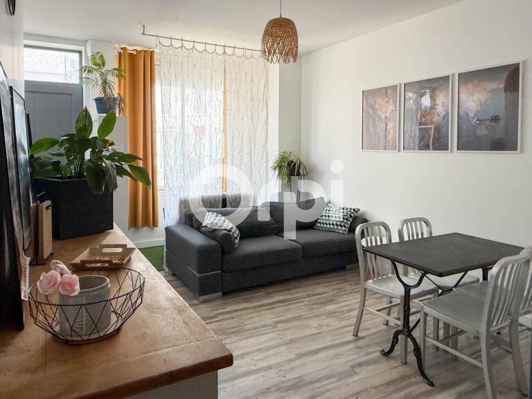 Appartement À Vendre — photo 1