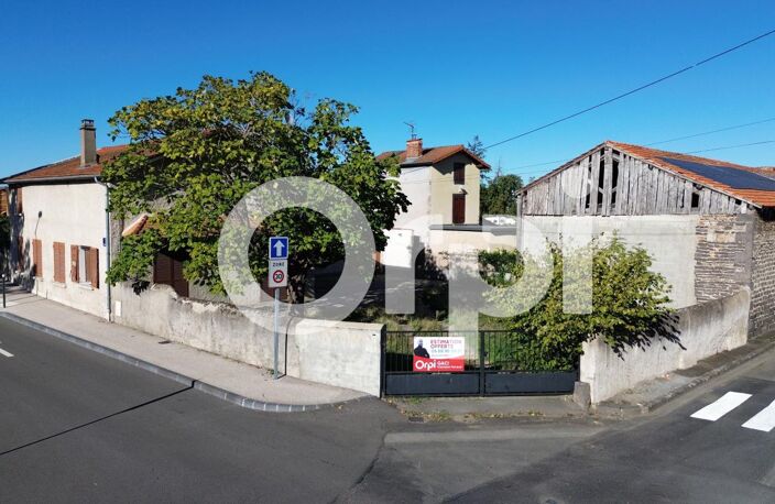 Réf 351 Maison avec jardin et dépendances — photo 3