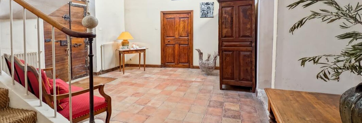 Maison 9 Pièces 250 m² à vendre à Sérignan-du-Comtat (84830)