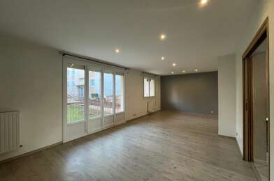 Appartement 3 pièces 760 €