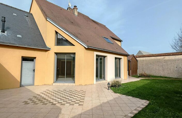 Belle maison familiale à La Ferte Bernard 7 pièces 183 m2 — photo 2
