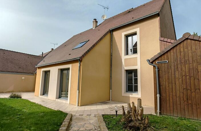 Belle maison familiale à La Ferte Bernard 7 pièces 183 m2 — photo 3