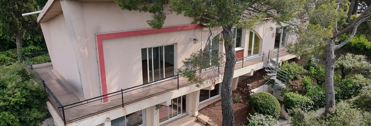 Maison 9 Pièces 166 m² à vendre à Saint-Raphaël (83530)