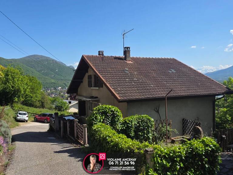 Maison à rénover avec dépendances, Saint Alban Leysse — photo 1