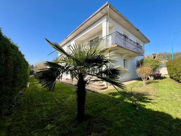 Maison T8 de 215 m² - Boé — photo 1