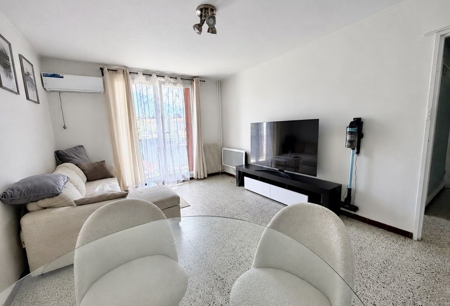 APPARTEMENT T2 47m² / 13013  / BALCON / PLACE DE PARKING — photo 1