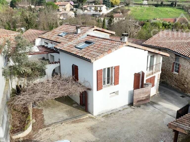 Charmante maison en pierre avec terrasse, garage et cave – 96,51 — photo 1